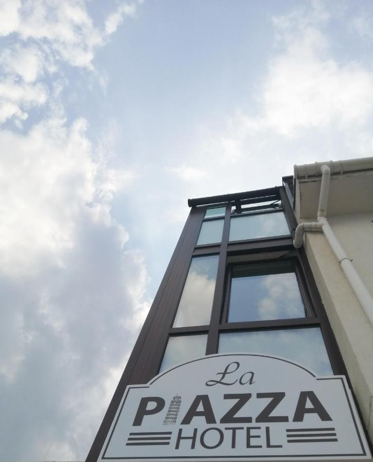 La Piazza Hotel シュメン エクステリア 写真